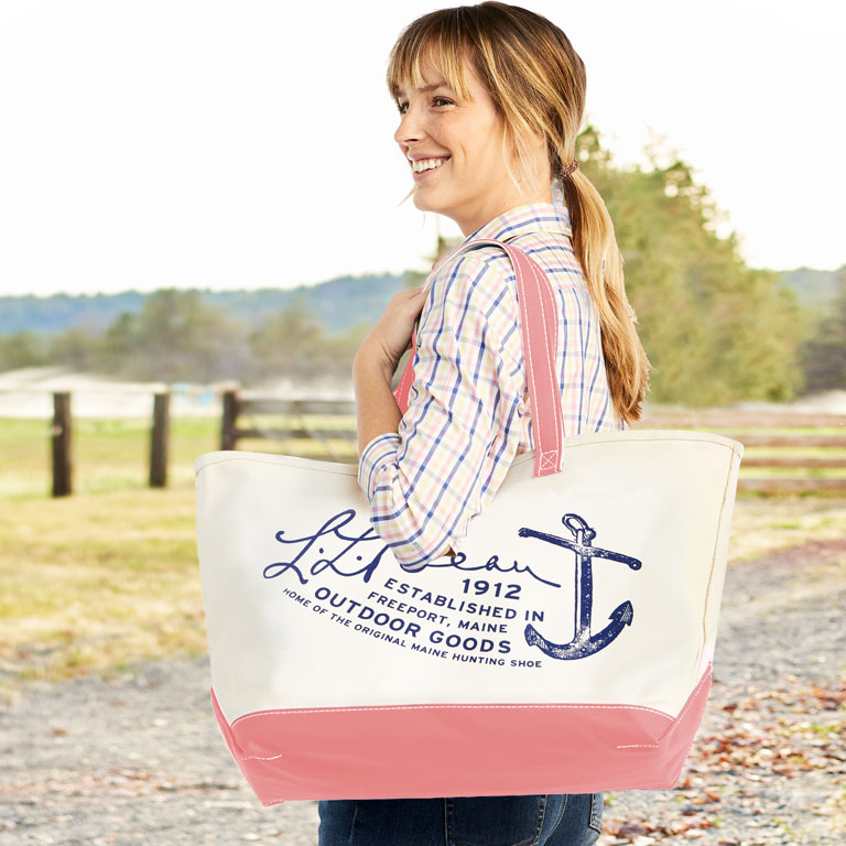 Graphic Boat and Tote