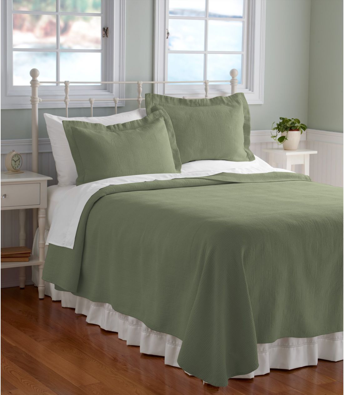 re[WE}ebZExbhXvbh^Vintage Matelasse Bedspread