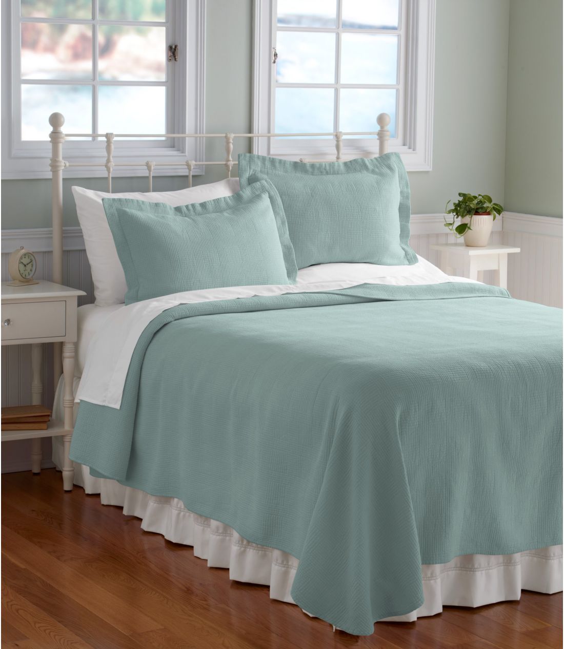 re[WE}ebZExbhXvbh^Vintage Matelasse Bedspread