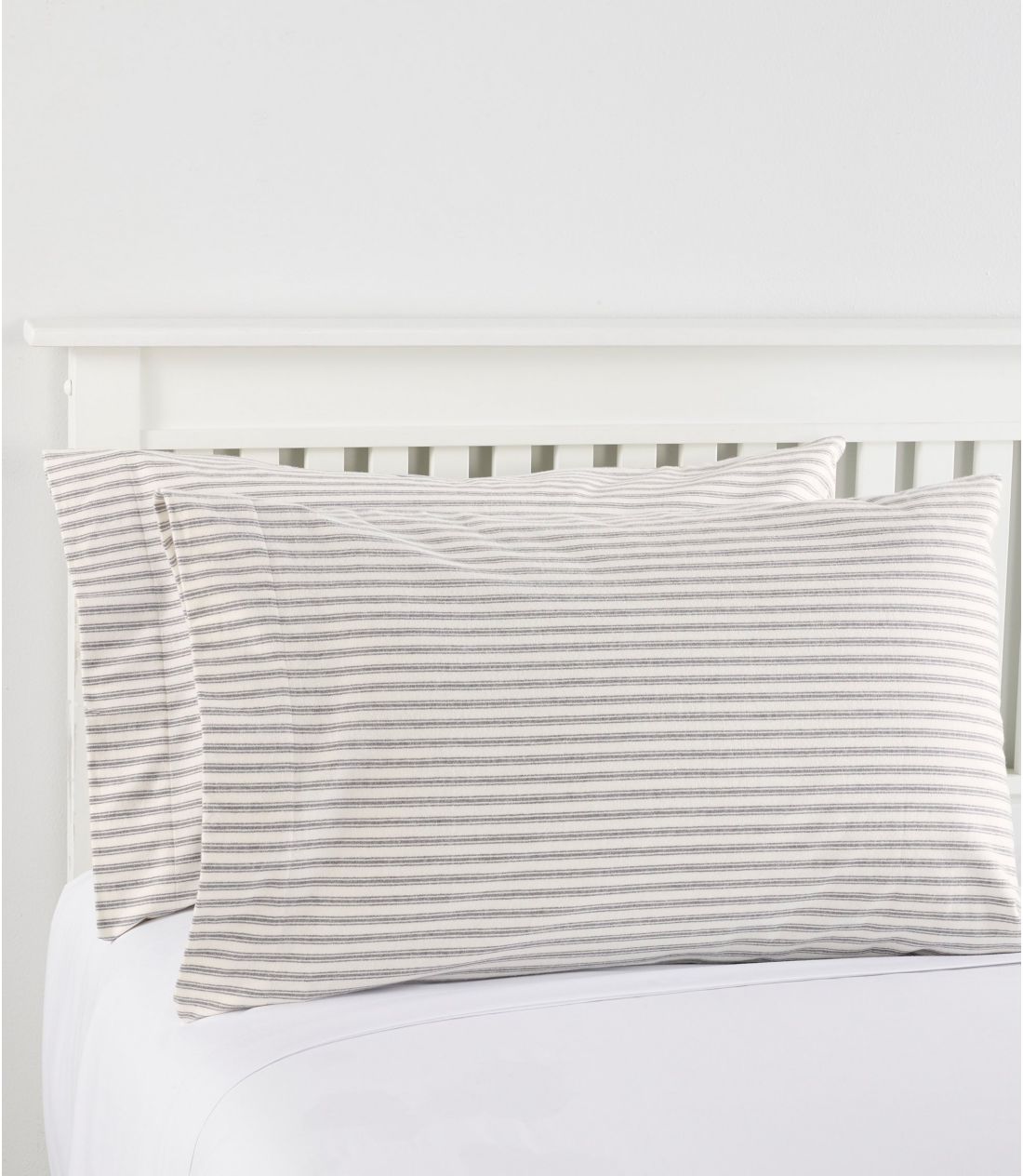 Eg\tgERtH[gEtlEs[P[XAXgCv@2Zbg^Ultrasoft Comfort Flannel Pillowcases, Stripe Set of Two