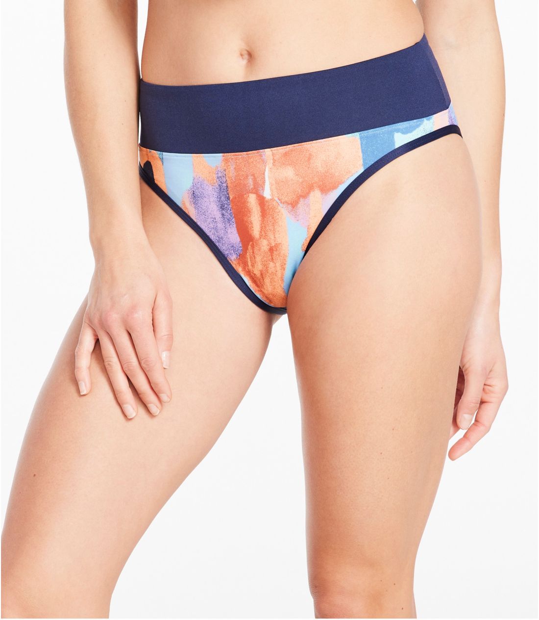 j[EJgEXCEGAA~bhCYEu[t@vg^Women's New Currents Swimwear, Mid-Rise Brief Print